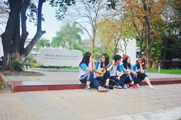 Chia sẻ với khó khăn của sinh viên do dịch Covid-19, Ban Giám hiệu trường Đại học Bách khoa Hà Nội đã quyết định dành 20 tỷ đồng để hỗ trợ tiền học phí. (Ảnh minh họa: Nguồn website nhà trường) Chia sẻ với khó khăn của sinh viên do dịch Covid-19, Ban Giám hiệu trường Đại học Bách khoa Hà Nội đã quyết định dành 20 tỷ đồng để hỗ trợ tiền học phí. (Ảnh minh họa: Nguồn website nhà trường)