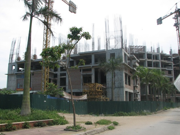 Đã 6 năm nhưng công trình nhà ở cao tầng ODC1 vẫn chỉ là những khối bê tông, và sắt chồng chất Đã 6 năm nhưng công trình nhà ở cao tầng ODC1 vẫn chỉ là những khối bê tông, và sắt chồng chất