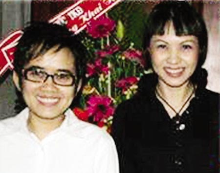 Lý Mỹ Dung và Phương Uyên thường hay xuất hiện cùng nhau trong một vài sự kiện của công ty. Lý Mỹ Dung và Phương Uyên thường hay xuất hiện cùng nhau trong một vài sự kiện của công ty.