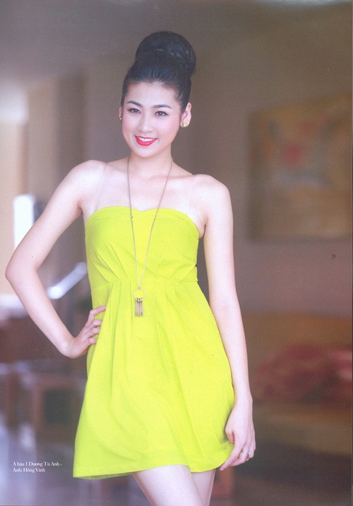 Chiếc váy màu vàng cốm giúp làn da trắng mịn màng cùng vẻ đẹp rạng ngời của Á hậu thêm tỏa nắng. (Ảnh tintuconline) Chiếc váy màu vàng cốm giúp làn da trắng mịn màng cùng vẻ đẹp rạng ngời của Á hậu thêm tỏa nắng. (Ảnh tintuconline)