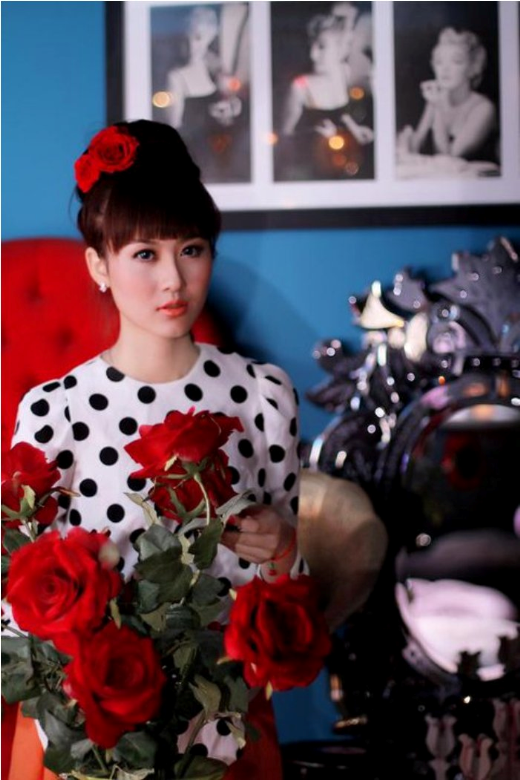 Cũng đến từ trường Đại học Văn hóa giống hot girl Khánh Chi, Hà Lade khá tự tin khi tham dự cuộc thi HHPN Việt Nam qua ảnh năm nay.