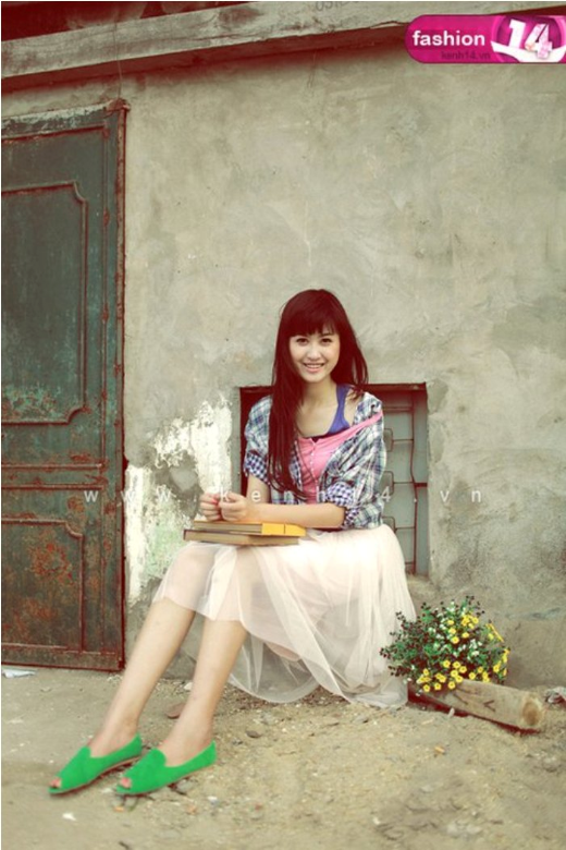 Hà Lade khá năng động và luôn yêu thích các hoạt động nghệ thuật, xã hội và thích khám phá những miền đất mới.