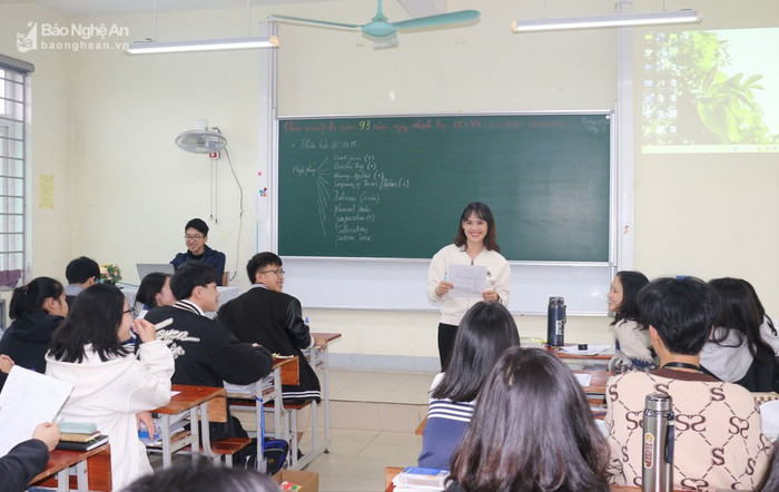 Giờ học tiếng Anh của học sinh Trường Phổ thông dân tộc nội trú THPT số 2. Ảnh : Báo Nghệ An Giờ học tiếng Anh của học sinh Trường Phổ thông dân tộc nội trú THPT số 2. Ảnh : Báo Nghệ An