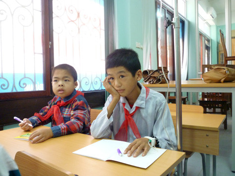 Em Vũ Văn Hưởng, 12 tuổi: "Anh Nick thật giỏi và phi thường" (Ảnh Thu Hòe) Em Vũ Văn Hưởng, 12 tuổi: "Anh Nick thật giỏi và phi thường" (Ảnh Thu Hòe)