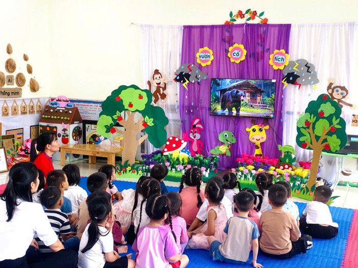 1732019243586_Tiết dạy bé làm quen văn học của cô giáo Nguyễn Thị Hồng lớp 4-5 tuổi B1.jpg?w=900