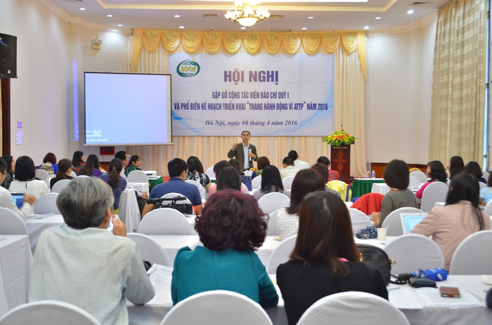 Thông tin về “Tháng hành động vì an toàn thực phẩm” được Cục An toàn thực phẩm chia sẻ trong buổi gặp gỡ cộng tác viên báo chí Quý 1/ 2016 diễn ra sáng 8/4/2016 - Ảnh: H.Lực Thông tin về “Tháng hành động vì an toàn thực phẩm” được Cục An toàn thực phẩm chia sẻ trong buổi gặp gỡ cộng tác viên báo chí Quý 1/ 2016 diễn ra sáng 8/4/2016 - Ảnh: H.Lực