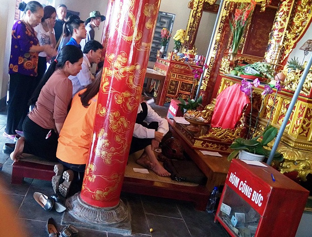 Lộn xộn ở khu di tích đền thờ thánh mẫu Liễu Hạnh ảnh 8 Lộn xộn ở khu di tích đền thờ thánh mẫu Liễu Hạnh ảnh 8