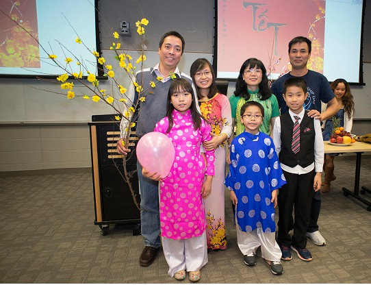 Tết đoàn viên của gia đình các du học sinh