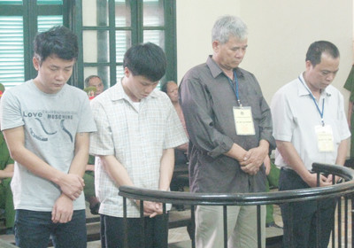 Các bị cáo tại phiên tòa Các bị cáo tại phiên tòa