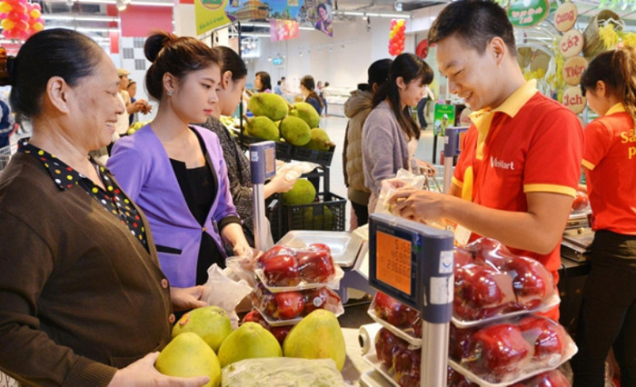 Đầu tư vào nông nghiệp, Vingroup hướng đến xây dựng quy trình khép kín từ sản xuất nông sản đến bao tiêu tại hệ thống siêu thị Vinmart (ảnh nguồn Vinmart). Đầu tư vào nông nghiệp, Vingroup hướng đến xây dựng quy trình khép kín từ sản xuất nông sản đến bao tiêu tại hệ thống siêu thị Vinmart (ảnh nguồn Vinmart).