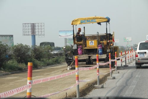 Đường Pháp Vân - Cầu Giẽ vừa thi công vừa khai thác liệu có đảm bảo an toàn giao thông và chất lượng công trình?. Ảnh: GTVT. Đường Pháp Vân - Cầu Giẽ vừa thi công vừa khai thác liệu có đảm bảo an toàn giao thông và chất lượng công trình?. Ảnh: GTVT.