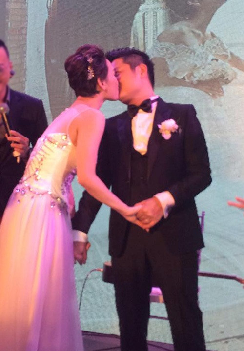 Một số thông tin cho rằng Trà My đã có "tin vui" trước đám cưới. Một số thông tin cho rằng Trà My đã có "tin vui" trước đám cưới.