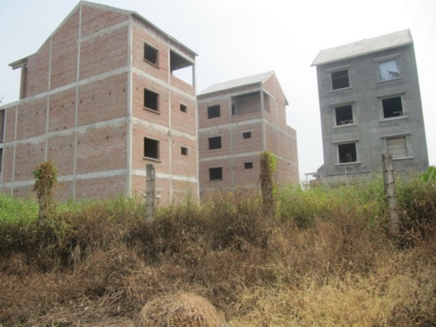 Tuy nhiên đến nay khu đô thị Hà Phong chỉ lèo tèo vài biệt thự được xây dựng dở dang.