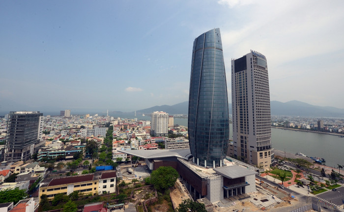 Đà Nẵng chấm lại bài thi viết của kỳ thi tuyển công chức năm 2018. Ảnh: AN