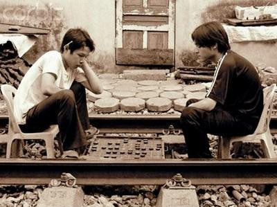 Đánh cờ chờ tàu