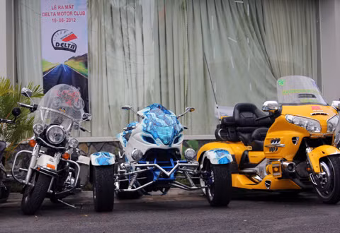 Bộ ba Honda Goldwing 1800 Trikebike, Suzuki Hayabusa Trikebike và Harley Davidson Roadking Police.