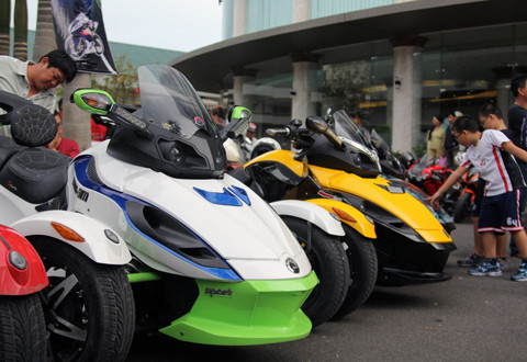 Dàn xe ba bánh Cam-Am đến từ TP HCM.
