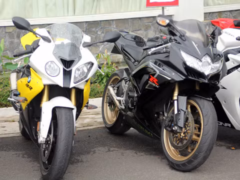 Siêu phẩm BMW S1000RR của hãng xe Đức.