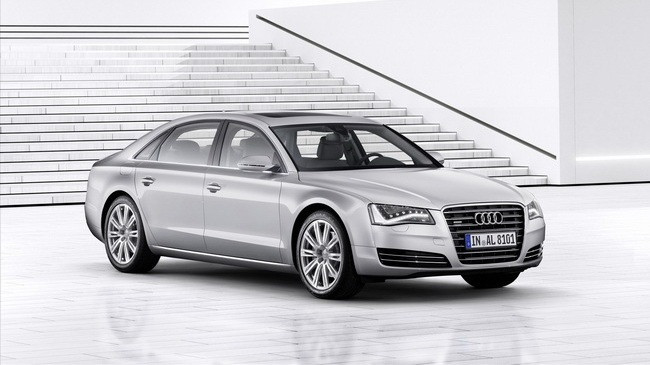Chiếc sedan hạng sang cỡ lớn Audi A8, có thể sẽ được làm mới đôi chút vào năm 2013, trong đó có thể có tùy chọn động cơ V8 Twin-Turbo 4.0 lít mới. Bên ngoài, chiếc xe sẽ có thêm một vài sửa đổi nhỏ về thiết kế. Chiếc sedan hạng sang cỡ lớn Audi A8, có thể sẽ được làm mới đôi chút vào năm 2013, trong đó có thể có tùy chọn động cơ V8 Twin-Turbo 4.0 lít mới. Bên ngoài, chiếc xe sẽ có thêm một vài sửa đổi nhỏ về thiết kế.