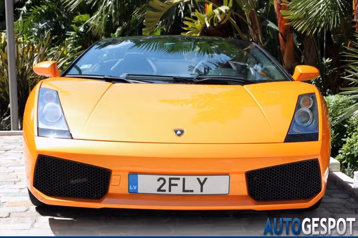 3. Lamborghini Gallardo Spyder Thông số cơ bản: Tốc độ tối đa 315 km/h Tăng tốc từ 0-100 km/h 4.00 s Trọng lượng1570 kg 3. Lamborghini Gallardo Spyder Thông số cơ bản: Tốc độ tối đa 315 km/h Tăng tốc từ 0-100 km/h 4.00 s Trọng lượng1570 kg