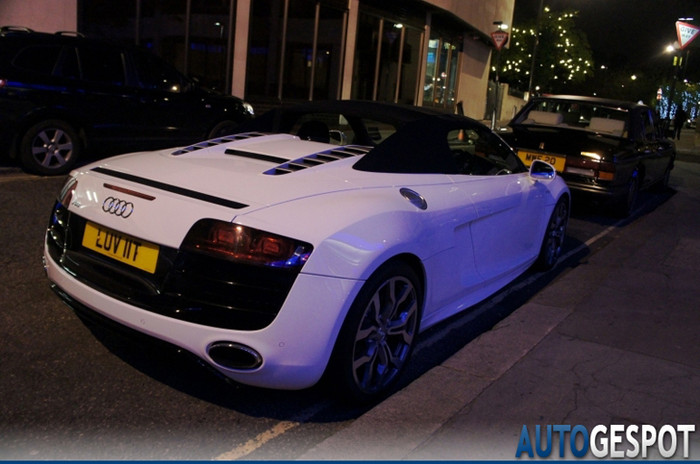 1.Audi R8 V10 Spyder: Thông số cơ bản: Tốc độ tối đa 313 km/h Tăng tốc từ 0-100 km/h 4.10 s Trọng lượng1720 kg 1.Audi R8 V10 Spyder: Thông số cơ bản: Tốc độ tối đa 313 km/h Tăng tốc từ 0-100 km/h 4.10 s Trọng lượng1720 kg