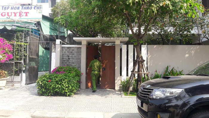 Bộ Công an đến làm việc tại nhà riêng ông Nguyễn Ngọc Tuấn. Bộ Công an đến làm việc tại nhà riêng ông Nguyễn Ngọc Tuấn.