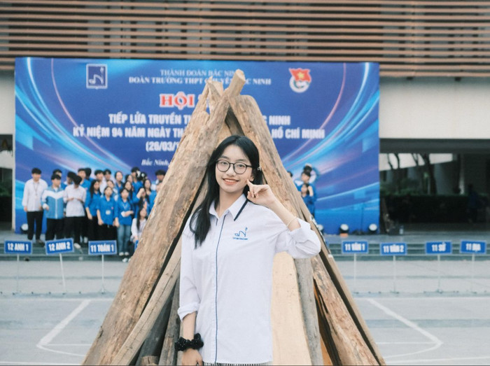 Nhờ sự thể hiện tốt các yếu cần thiết trong bài luận, Minh Châu đã có được "chiếc vé" du học Mỹ với học bổng toàn phần. Screenshot 2025-04-08 114406.png