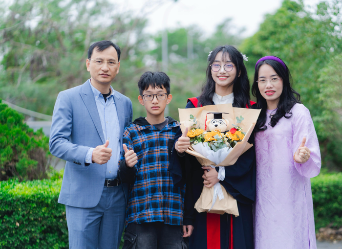 Gia đình chính là động lực lớn giúp Minh Châu đạt được học bổng toàn phần du học Mỹ. Ảnh: NVCC. Screenshot 2025-04-08 114453.png