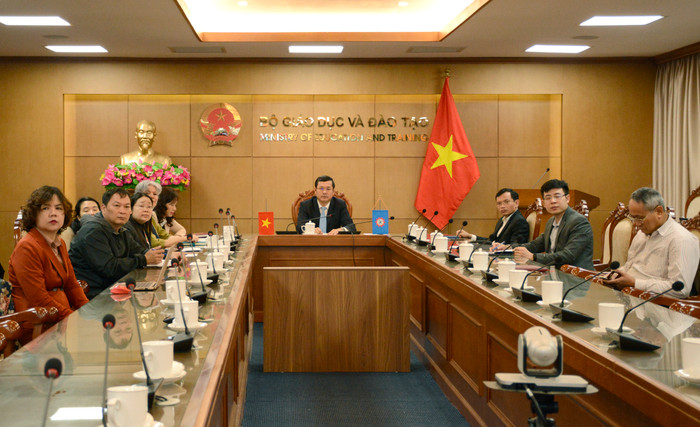 Thứ trưởng Bộ Giáo dục và Đào tạo Việt Nam - Nguyễn Văn Phúc, đánh giá cao sáng kiến xây dựng một chương trình đánh giá kết quả học tập chung cho các nước ASEAN (SEA PLM). (ảnh: Bộ giáo dục và Đào tạo) Thứ trưởng Bộ Giáo dục và Đào tạo Việt Nam - Nguyễn Văn Phúc, đánh giá cao sáng kiến xây dựng một chương trình đánh giá kết quả học tập chung cho các nước ASEAN (SEA PLM). (ảnh: Bộ giáo dục và Đào tạo)