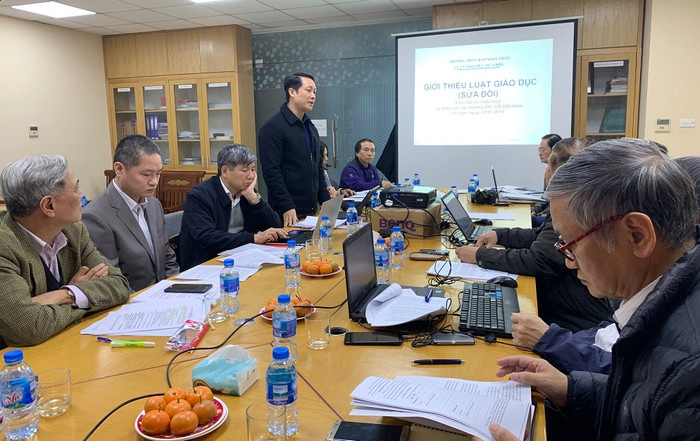 Ngày 10/1, Bộ Giáo dục và Đào tạo cùng Hiệp hội Các trường đại học, cao đẳng Việt Nam họp bàn góp ý về dự thảo Luật Giáo dục (sửa đổi). (Ảnh: Thùy Linh) Ngày 10/1, Bộ Giáo dục và Đào tạo cùng Hiệp hội Các trường đại học, cao đẳng Việt Nam họp bàn góp ý về dự thảo Luật Giáo dục (sửa đổi). (Ảnh: Thùy Linh)