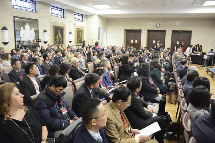 Các trường đại học, doanh nghiệp, tổ chức giáo dục của Việt Nam và Vương quốc Anh hào hứng tham dự Diễn đàn (Ảnh: moet.gov.vn) Các trường đại học, doanh nghiệp, tổ chức giáo dục của Việt Nam và Vương quốc Anh hào hứng tham dự Diễn đàn (Ảnh: moet.gov.vn)