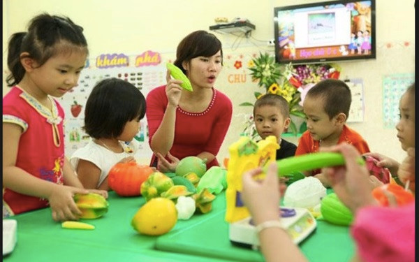 Đừng chỉ nâng chuẩn mà không nâng lương cho nhà giáo Đừng chỉ nâng chuẩn mà không nâng lương cho nhà giáo