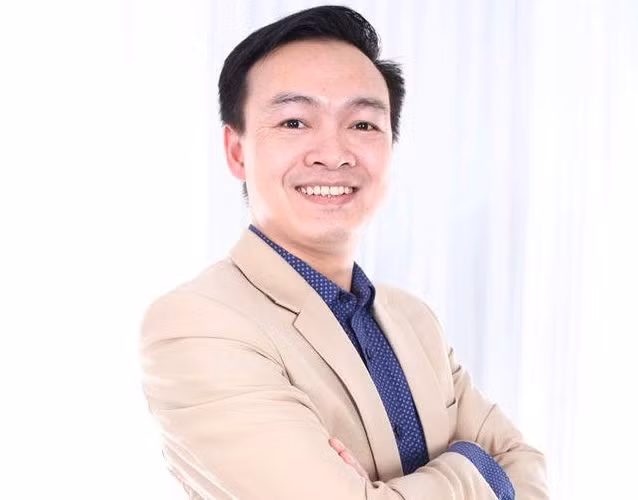 Thầy Trần Mạnh Tùng đề xuất: không có chương trình lớp 11 trong đề thi trung học phổ thông quốc gia 2020. Nếu làm được điều này thì thầy và trò sẽ thuận lợi hơn trong việc dạy, học và ôn thi, khắc phục khó khăn của đợt nghỉ dịch kéo dài (Ảnh nhân vật cung cấp)