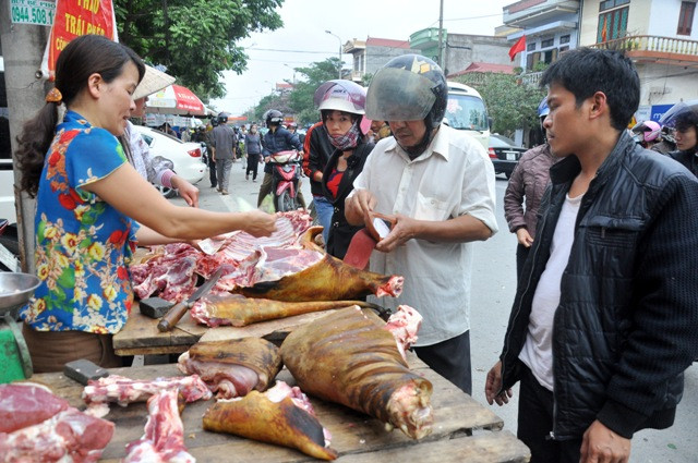 Lượt người mua lẻ tẻ và không mua với số lượng lớn.