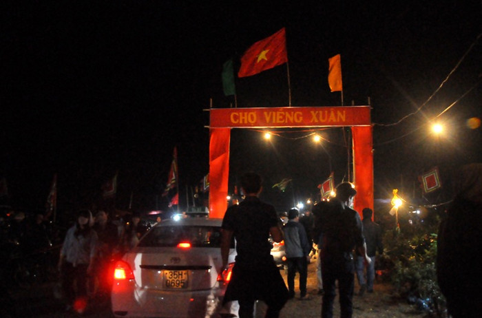 Hội chợ Viềng xuân thuộc Thị trấn Gôi (Vụ Bản, Nam Định) được tổ chức hàng năm vào ngày mùng 8 tháng Giêng âm lịch.