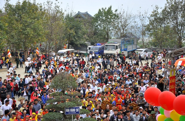 Trong ngày Lễ hội chùa Bái Đính có nhiều nghi thức độc đáo hấp dẫn du khách tới du xuân.