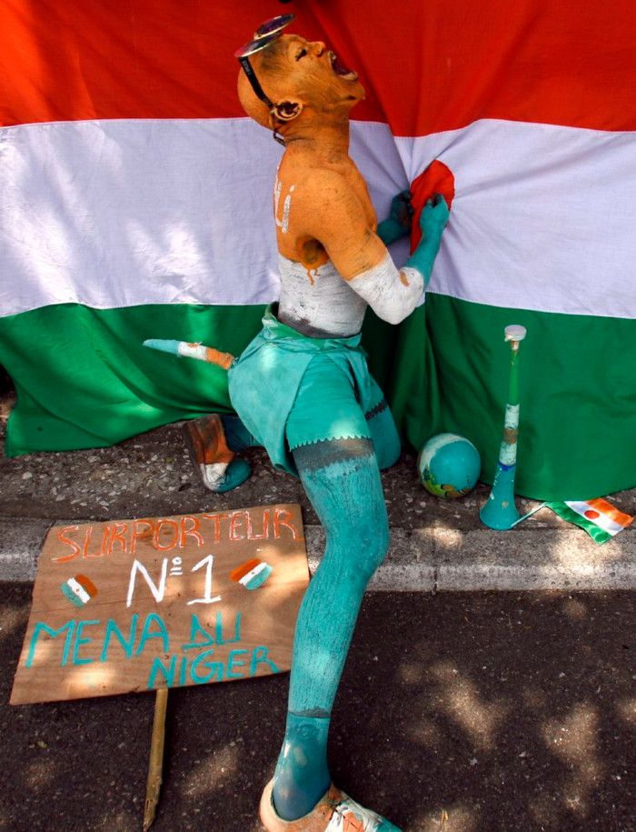 Đây không chỉ là ngày hội bóng đá mà là cơ hội để các CĐV hóa trang từ nhiều màu sắc rực rỡ… Đây không chỉ là ngày hội bóng đá mà là cơ hội để các CĐV hóa trang từ nhiều màu sắc rực rỡ…