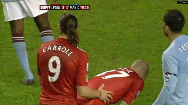 Andy Carroll và Martin Skrtel ngày càng thân thiết với nhau hơn. Andy Carroll và Martin Skrtel ngày càng thân thiết với nhau hơn.