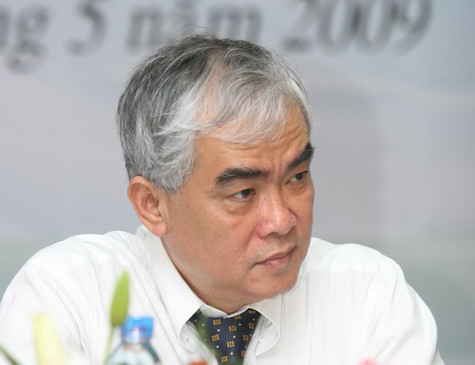 Ông Lê Hùng Dũng đả kích thái độ ngoan cố của VPF không chút nể nang. Ông Lê Hùng Dũng đả kích thái độ ngoan cố của VPF không chút nể nang.