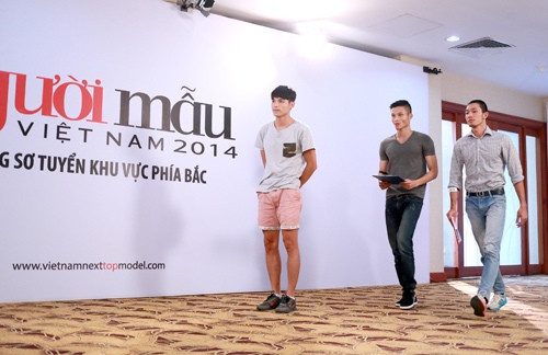 Thí sinh Lý Quách Tú - người bị Xuân Lan ném hồ sơ. Thí sinh Lý Quách Tú - người bị Xuân Lan ném hồ sơ.