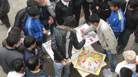 Người chơi chủ yếu là những thanh niên trẻ tuổi.