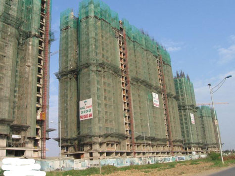 Khu căn hộ cao cấp Phú Hoàng Anh được xây dựng trên đường Nguyễn Hữu Thọ, Huyện Nhà Bè, Tp.HCM - Việt Nam