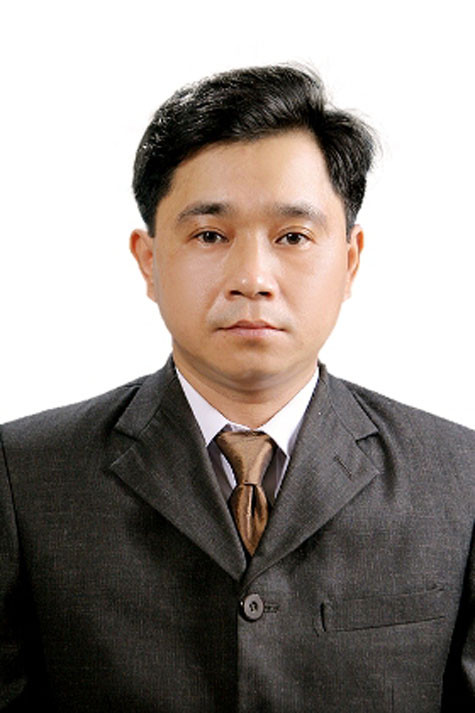Luật sư Nguyễn Việt Hùng - Trưởng văn phòng luật sư Kinh Đô, người bảo vệ bị can Đoàn Văn Vươn Luật sư Nguyễn Việt Hùng - Trưởng văn phòng luật sư Kinh Đô, người bảo vệ bị can Đoàn Văn Vươn