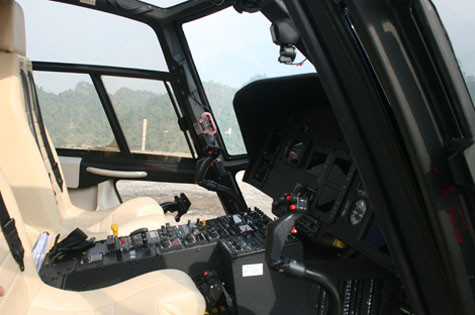 Khoang lái của máy bay.