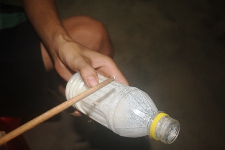 Một con vật được cho là đỉa ở đầu đũa. Một con vật được cho là đỉa ở đầu đũa.