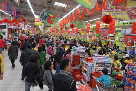 Siêu thị bigC tấp nập khách mua hàng đầu năm. Siêu thị bigC tấp nập khách mua hàng đầu năm.