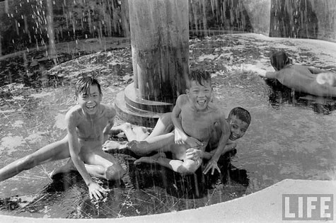 Những nụ cười.