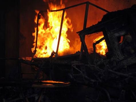 Khoảng 0 giờ sáng 18-1- 2012, chợ Mỹ Quới, huyện Ngã Năm, tỉnh Sóc Trăng đã bị cháy lớn, thiêu rụi toàn bộ khu nhà lồng của chợ, với trên 30 sạp, ước tính thiệt hại khoảng 3 tỷ đồng. Khoảng 0 giờ sáng 18-1- 2012, chợ Mỹ Quới, huyện Ngã Năm, tỉnh Sóc Trăng đã bị cháy lớn, thiêu rụi toàn bộ khu nhà lồng của chợ, với trên 30 sạp, ước tính thiệt hại khoảng 3 tỷ đồng.