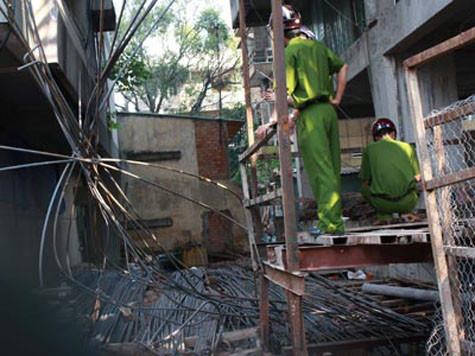 Khoảng 7h10 ngày 7-5-2009, xảy ra vụ tai nạn lao động nghiêm trọng làm 1 người trọng thương tại công trình xây dựng cao ốc văn phòng làm việc và căn hộ cao cấp Sông Đà Tower (phường 9, quận 3, TPHCM). Khoảng 7h10 ngày 7-5-2009, xảy ra vụ tai nạn lao động nghiêm trọng làm 1 người trọng thương tại công trình xây dựng cao ốc văn phòng làm việc và căn hộ cao cấp Sông Đà Tower (phường 9, quận 3, TPHCM).