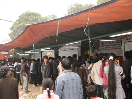 Những trò chơi có thưởng cũng tha hồ kiếm tiền.